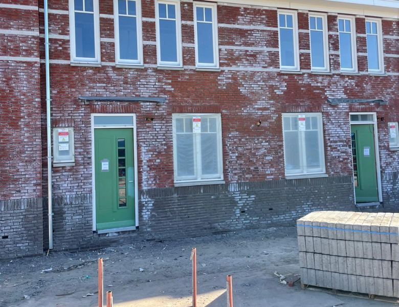 Spring is the perfect time for facade cleaning and tackling sulfate efflorescence.